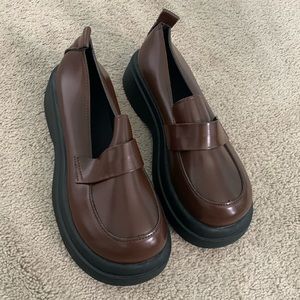Brown platforms